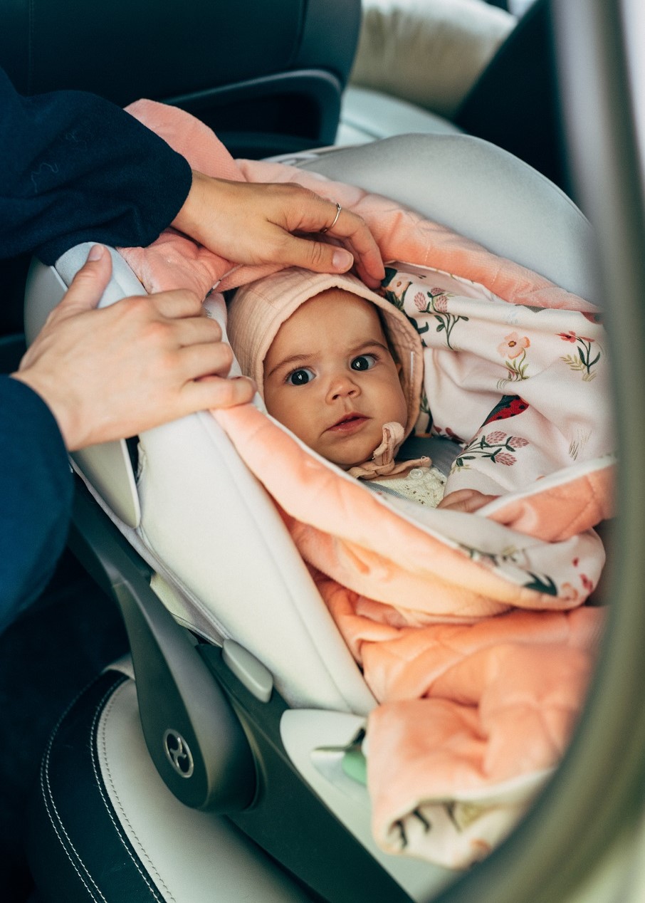 Fotelik dla noworodka, czyli bezpieczna pierwsza podróż samochodem 