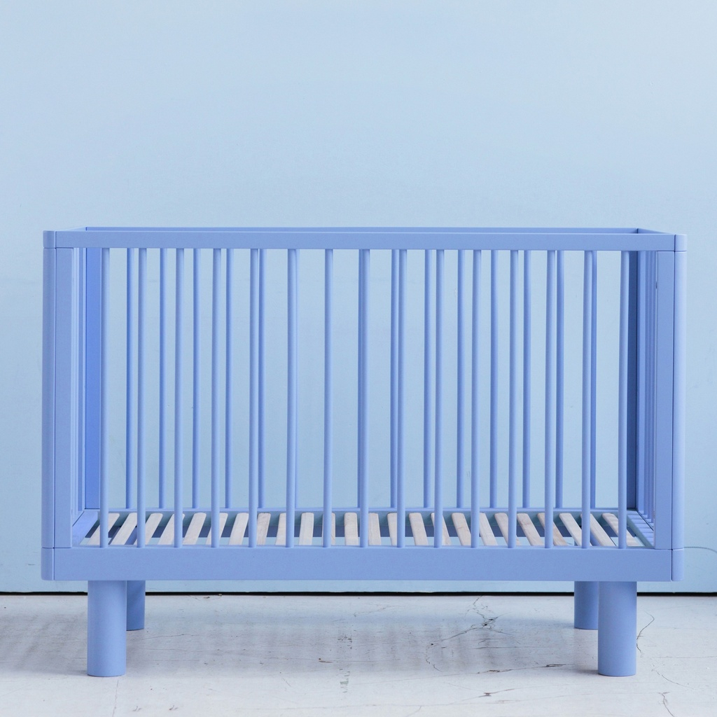 Łóżeczko dziecięce z barierką Junior BLUE