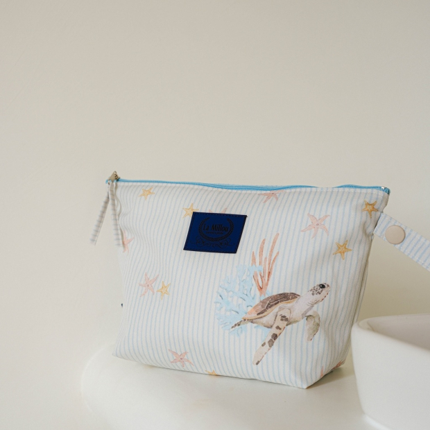 Kosmetyczka wodoodporna SEAWORLD by Magdalena Lamparska-1536652215884