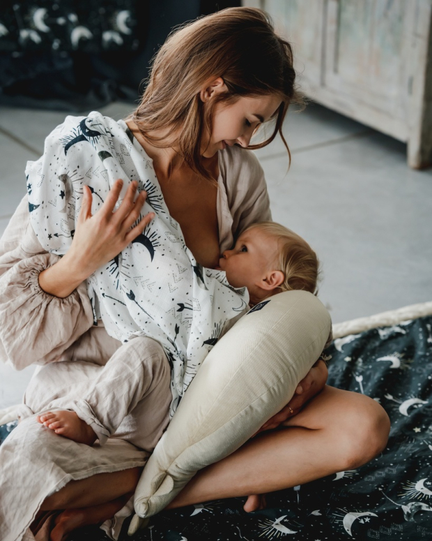 Poduszka Kura Babci Dany Velvet SAND-366387269499