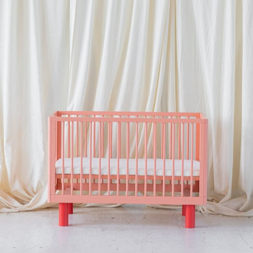 Łóżeczko dziecięce z barierką Junior PINK & RED-131945344007 Łóżeczko dziecięce z barierką Junior PINK & RED-131945344007