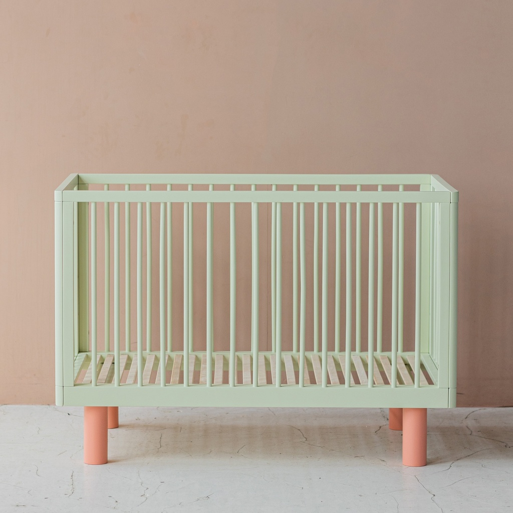 Łóżeczko dziecięce z barierką Junior PISTACHIO & PINK