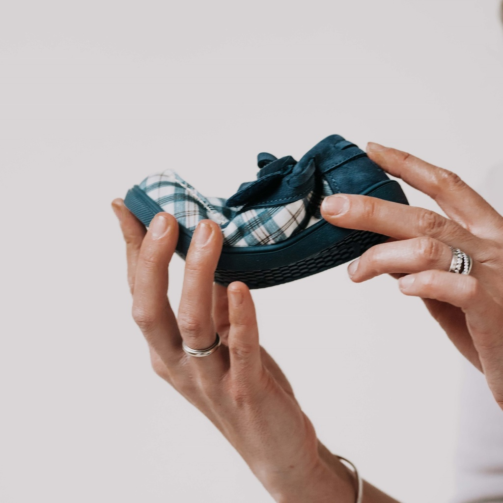 Moccasins CAMP CROSS