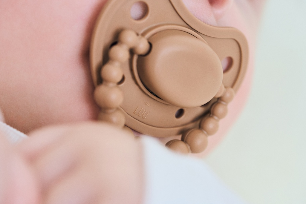 Positioning Pacifier MIK HAZELNUT