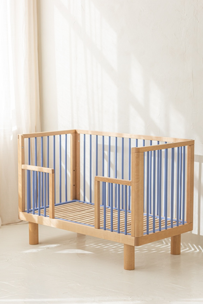 Łóżeczko dziecięce z barierką Junior NATURAL WOOD & BLUE