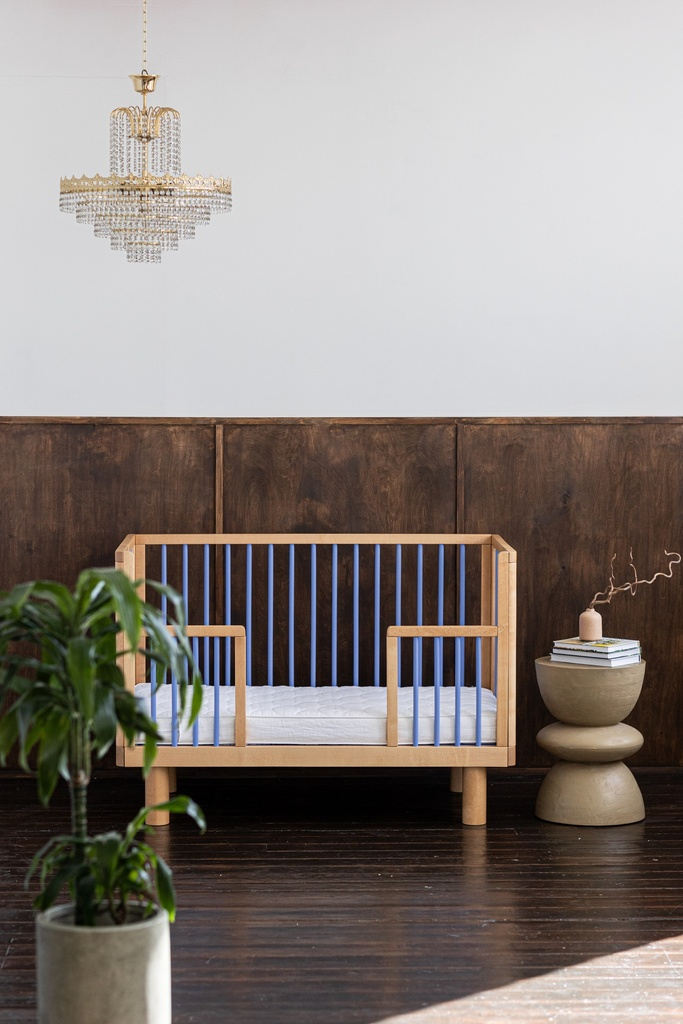 Łóżeczko dziecięce z barierką Junior NATURAL WOOD & BLUE